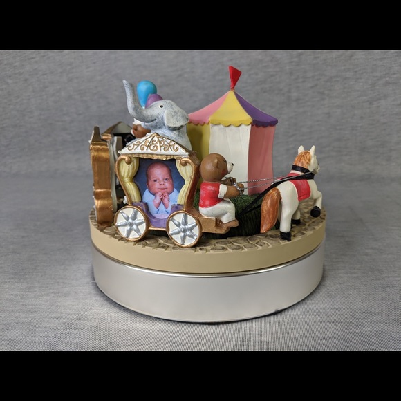 🎄 3/$35 2x 👯‍♀️Host Pick⚡️Circus Train Picture Frame - Picture 3 of 8